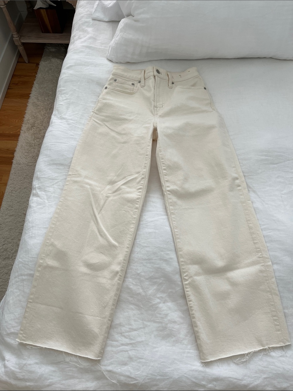 Madewell Perfect Vintage Wide-Leg Crop Jeans in Off-White
